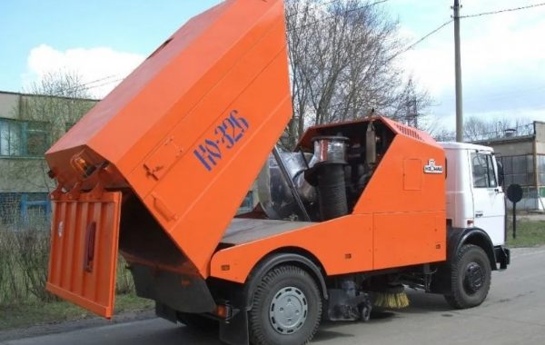 Услуги подметальной машины КО-326 для уборки улиц - Кострома, заказать или взять в аренду