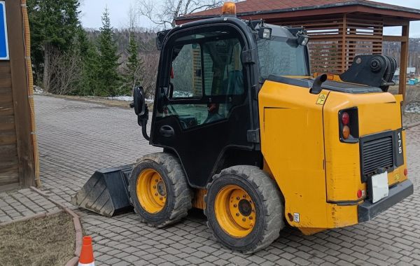 Услуги минипогрузчика JCB 175 для земляных работ - Галич, заказать или взять в аренду