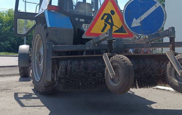 Услуги дорожной щетки на базе МТЗ - Кострома, заказать или взять в аренду