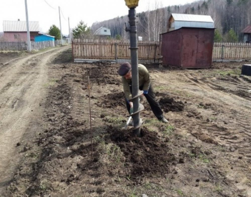 Бурение ям и отверстий в грунте - услуги бурояма и бензобура стоимость услуг и где заказать - Кострома