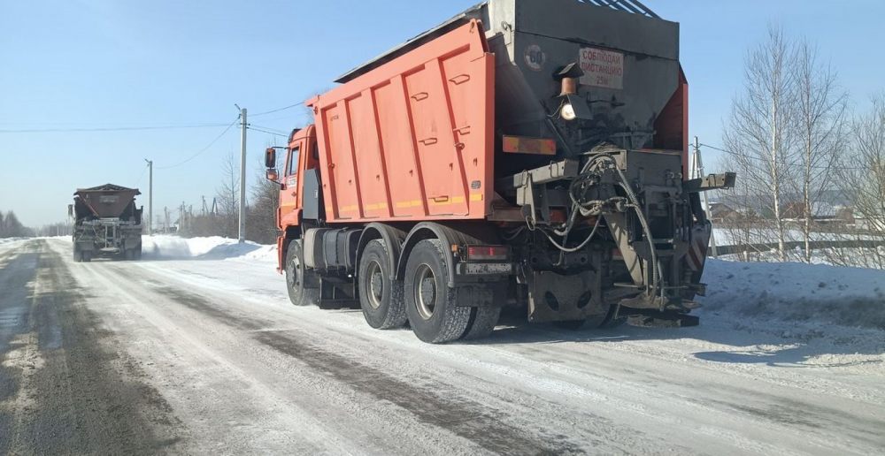 Пескоразбрасыватель Посыпка песком, ПГМ. Обслуживание дорог взять в аренду, заказать, цены, услуги - Кострома
