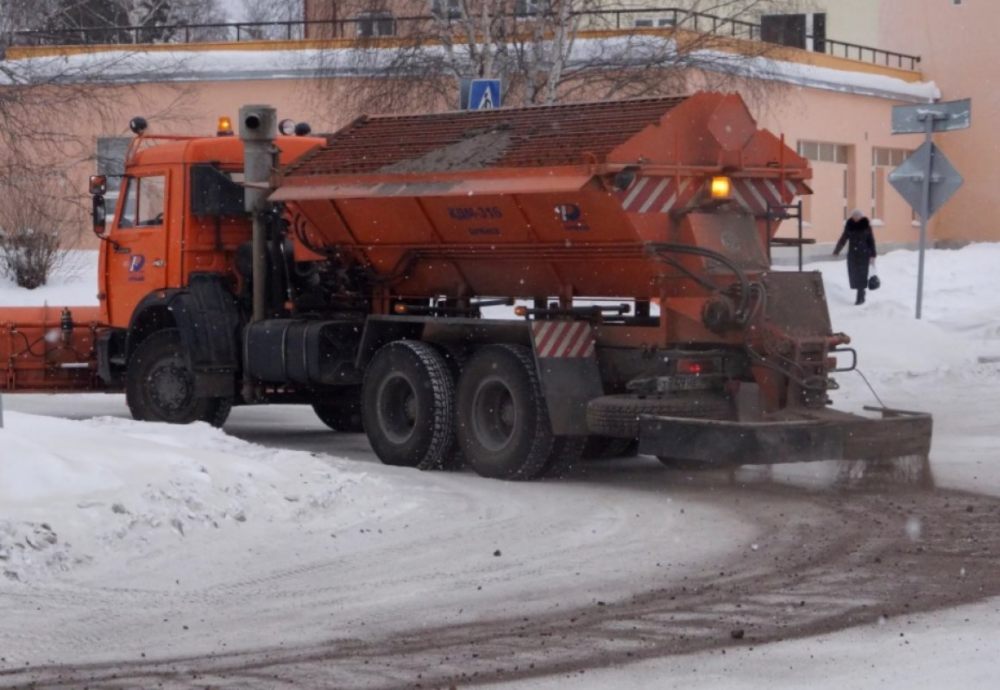 Пескоразбрасыватель КДМ-316 взять в аренду, заказать, цены, услуги - Кострома